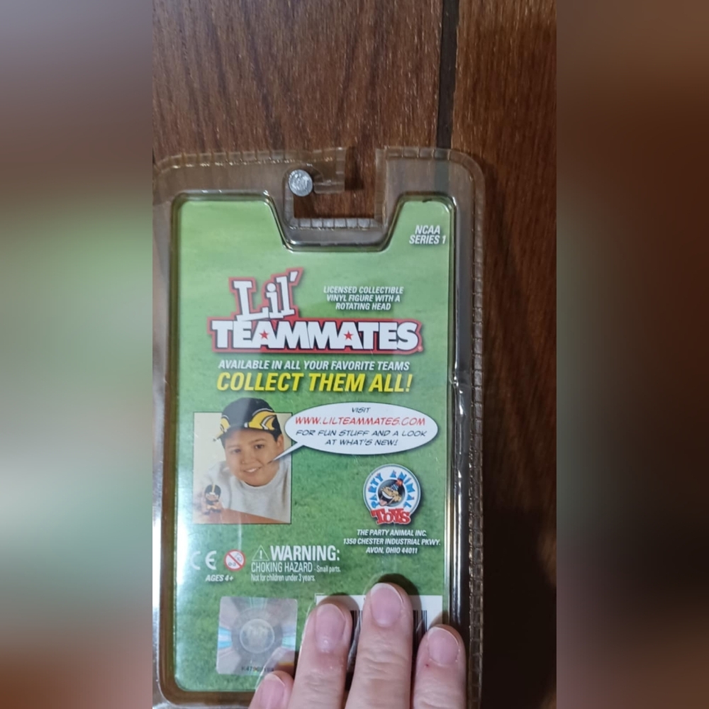 "Ga Bulldog" Lil' Teammates Collectible Vinyl Figure